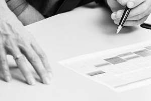 蓄電池的內(nèi)阻，值越大越好，還是越小越好？